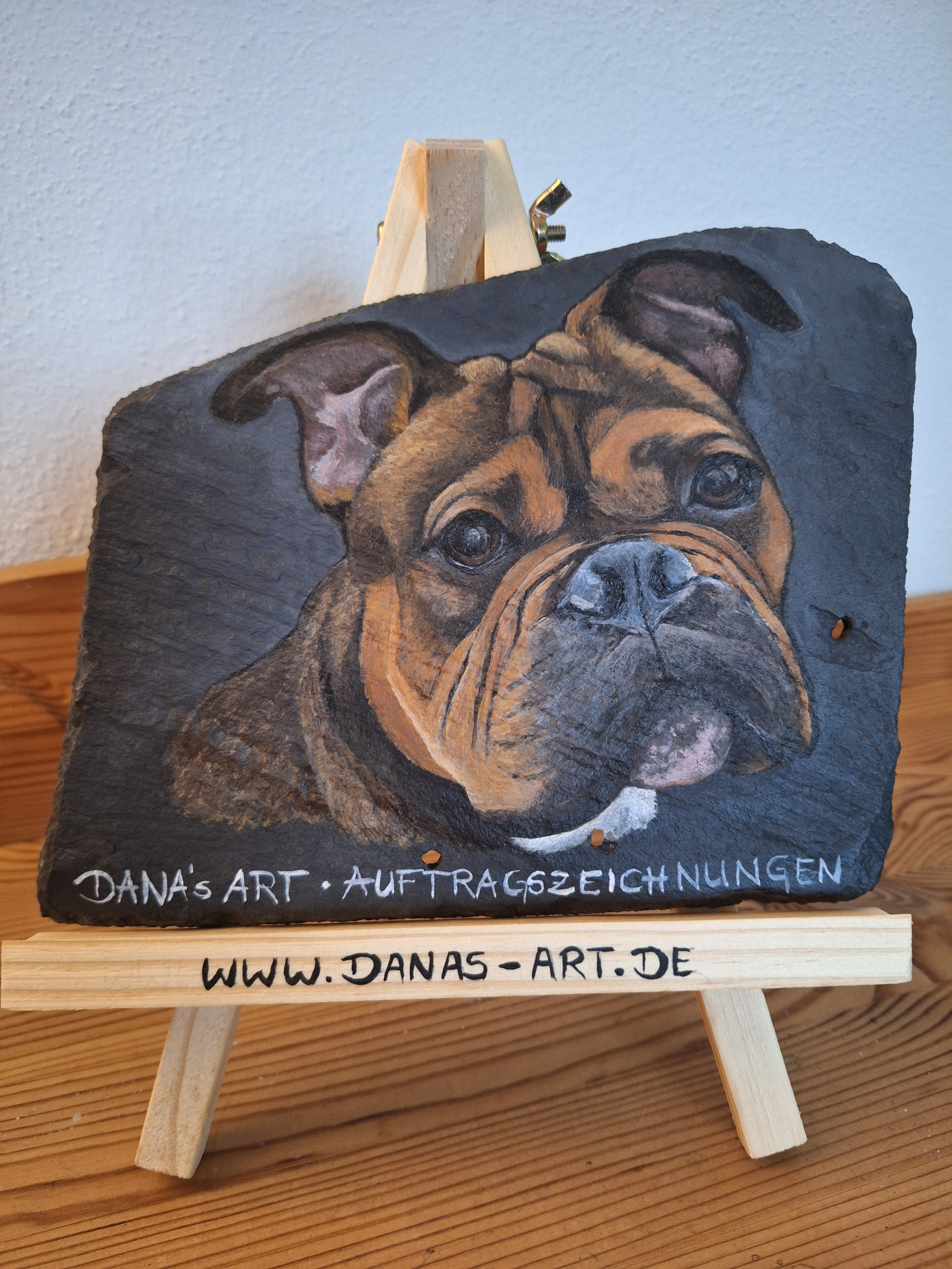 Nala - Acryl auf Schiefer (Innen)